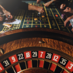 如何在在线扑克中运用心理战术?-白菜新闻网-白菜社区-免费彩金