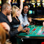 百家乐技巧之“赢冲输缩”-白菜新闻网-白菜社区-免费彩金